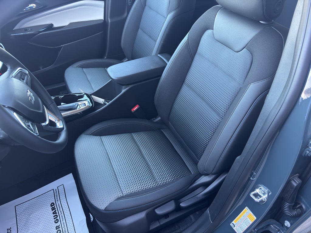 2026 Chevrolet Trax LT - Photo 9