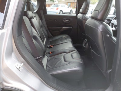 2021 Jeep Cherokee Latitude Lux (US) / Altitude (Can)