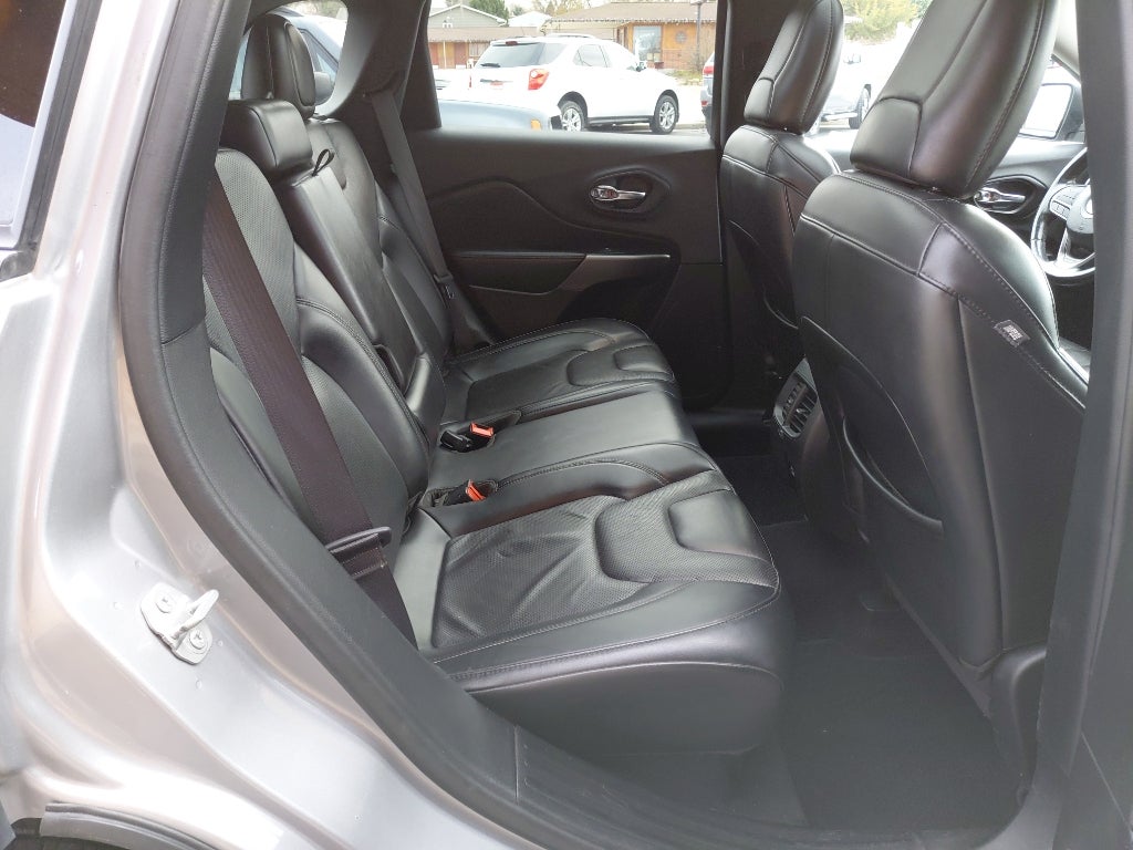 2021 Jeep Cherokee Latitude Lux (US) / Altitude (Can)