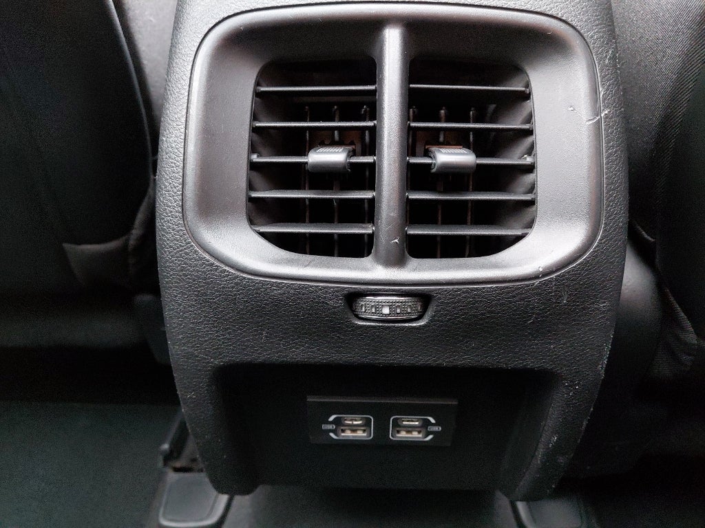 2021 Jeep Cherokee Latitude Lux (US) / Altitude (Can)