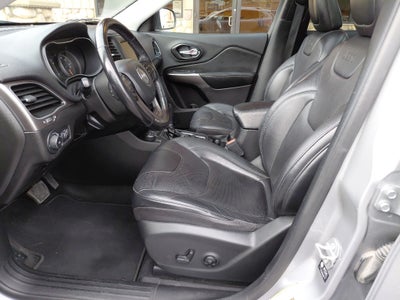 2021 Jeep Cherokee Latitude Lux (US) / Altitude (Can)