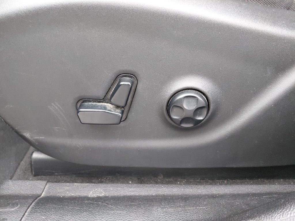 2021 Jeep Cherokee Latitude Lux (US) / Altitude (Can)