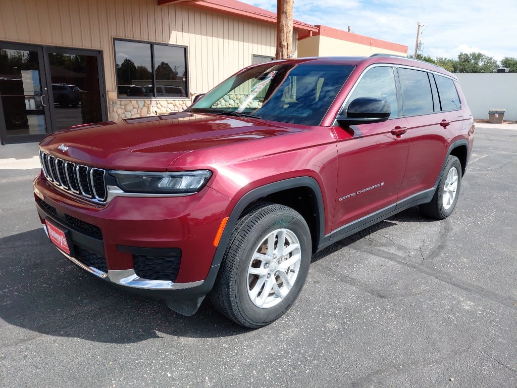 2023 Jeep Grand Cherokee L Laredo / Altitude