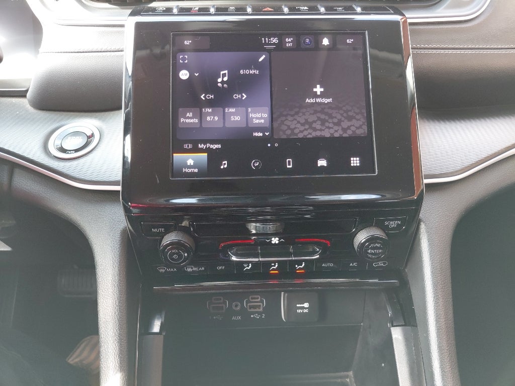 2023 Jeep Grand Cherokee L Laredo / Altitude