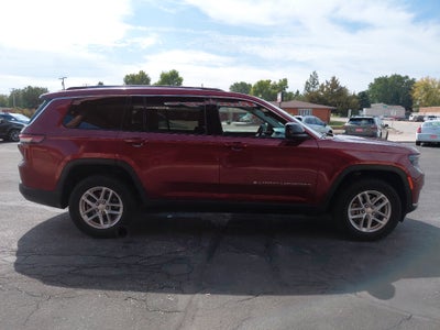 2023 Jeep Grand Cherokee L Laredo / Altitude