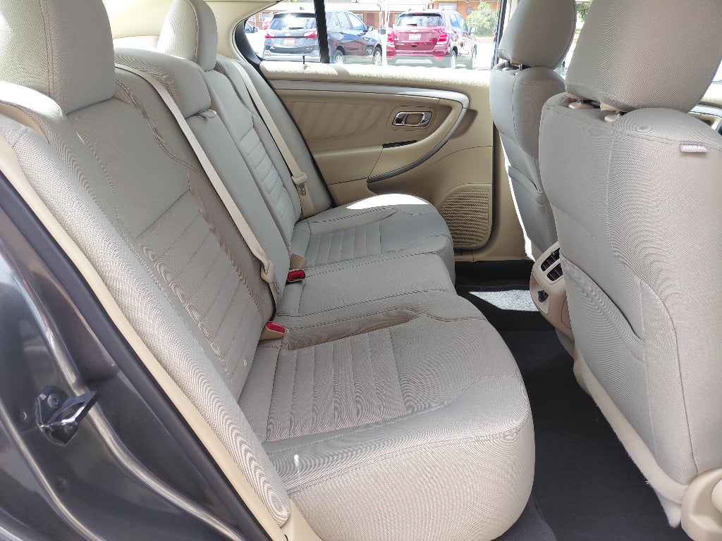 2018 Ford Taurus SE