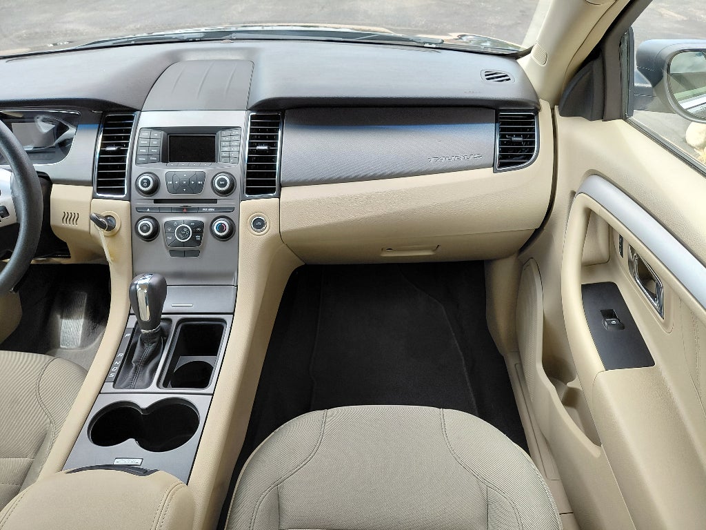 2018 Ford Taurus SE