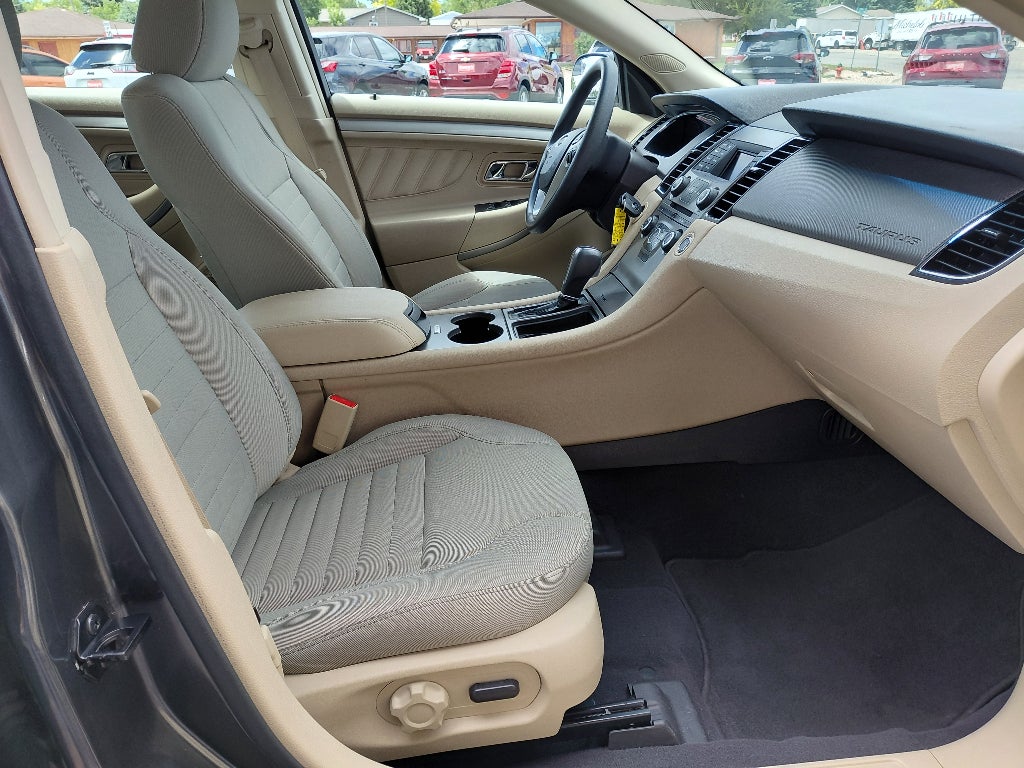 2018 Ford Taurus SE