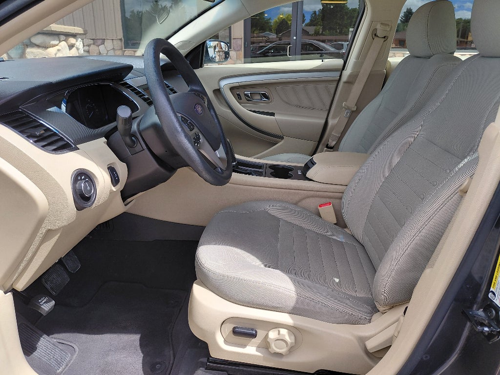 2018 Ford Taurus SE