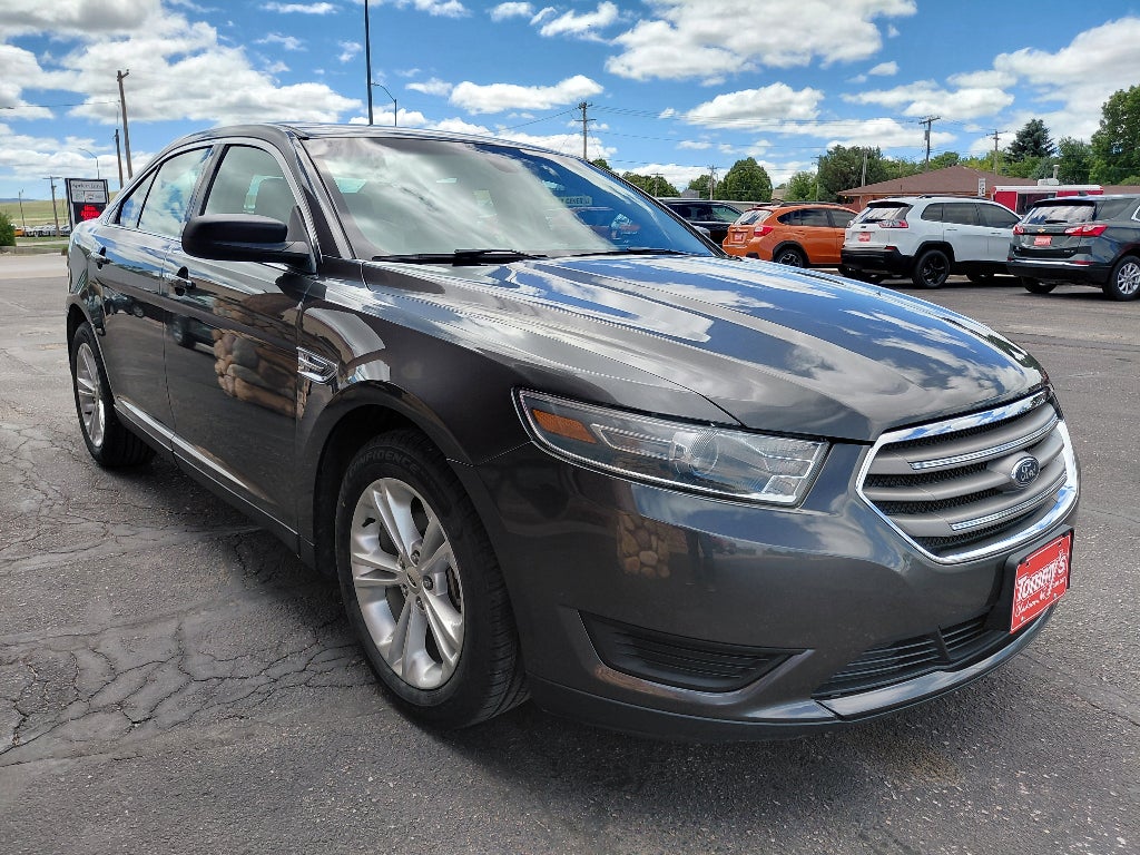 2018 Ford Taurus SE