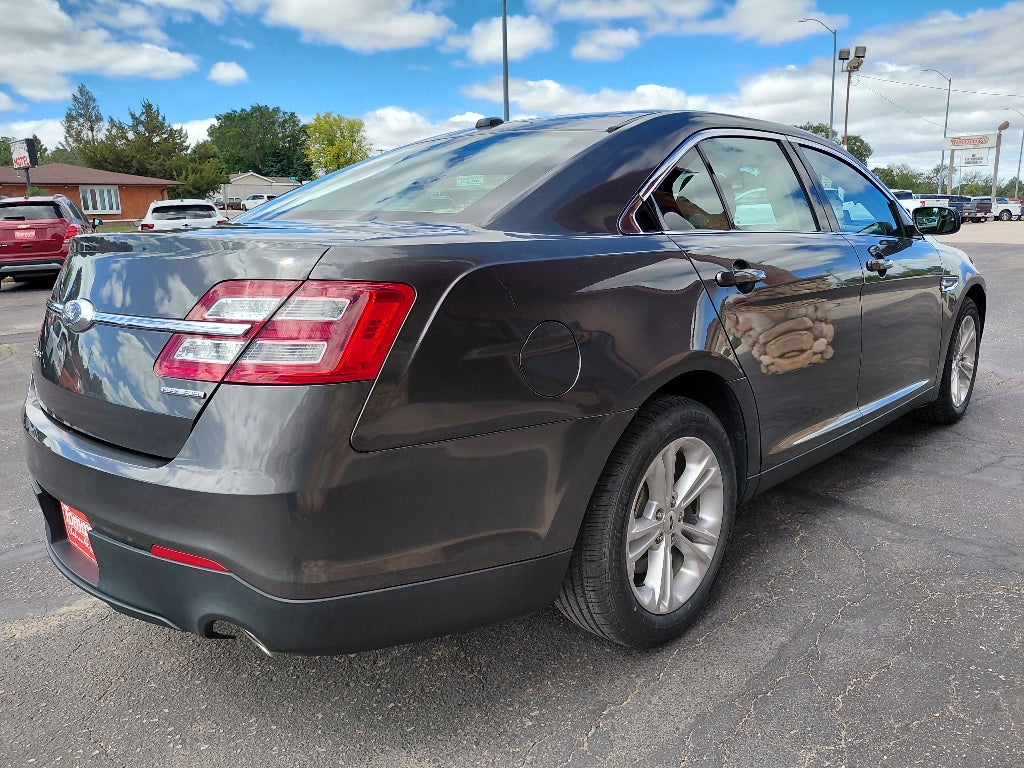 2018 Ford Taurus SE