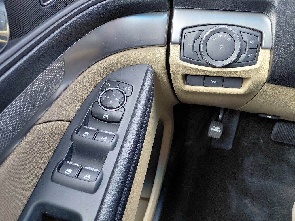 2016 Ford Explorer Base