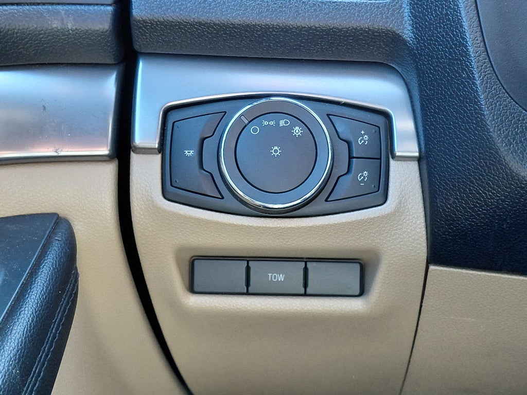 2017 Ford Explorer Base