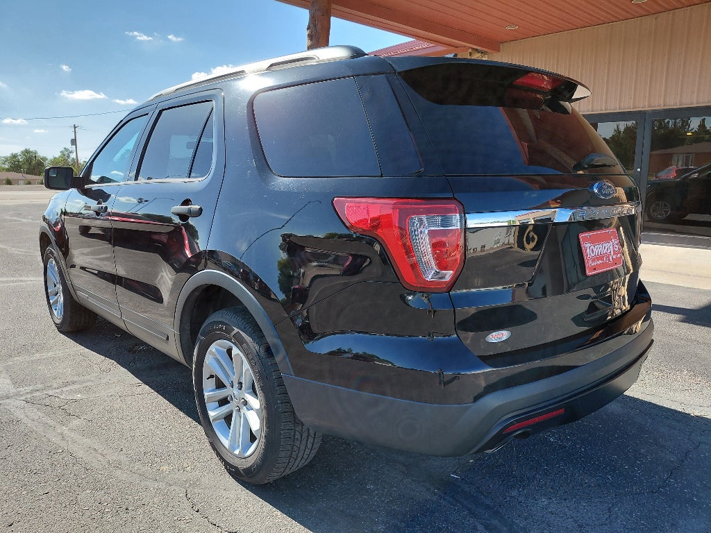 2017 Ford Explorer Base