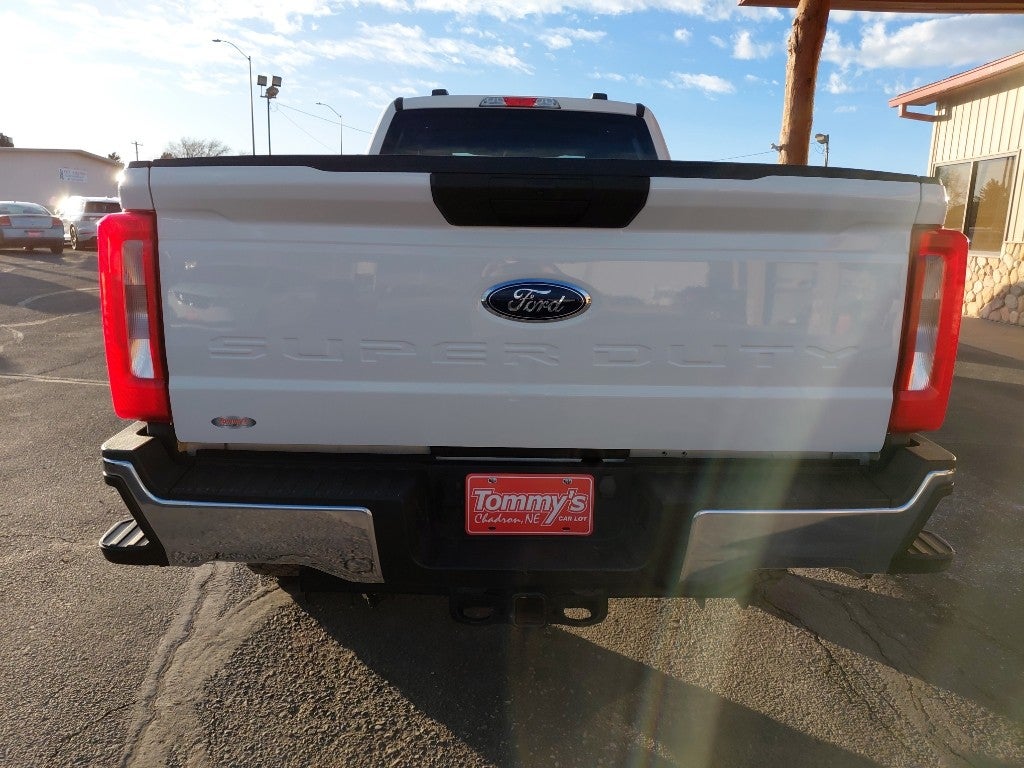 2023 Ford F-350 Base