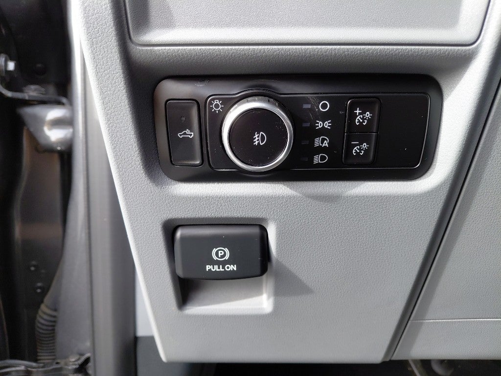 2023 Ford F-150 Base