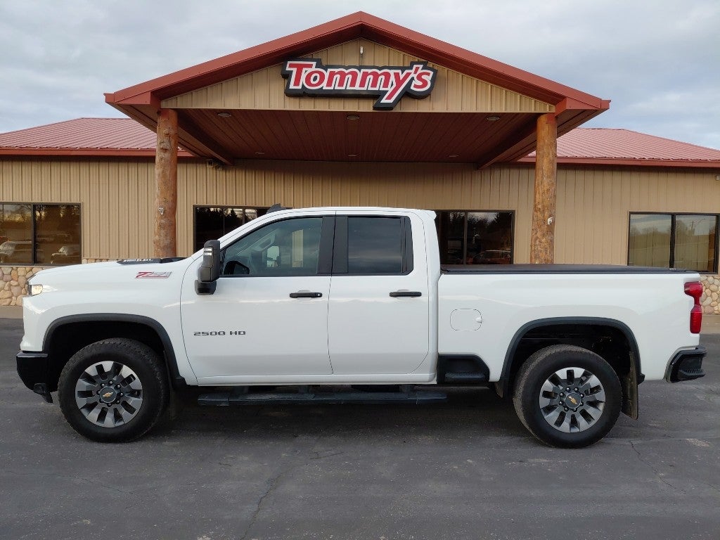 2024 Chevrolet Silverado Custom