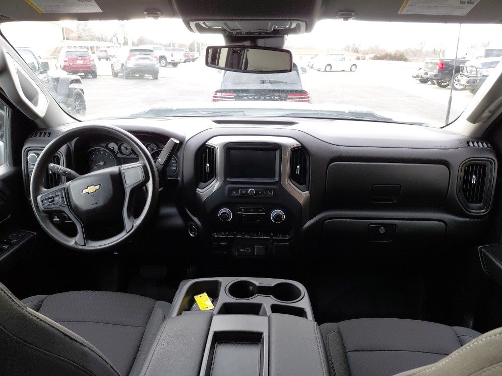 2024 Chevrolet Silverado Custom