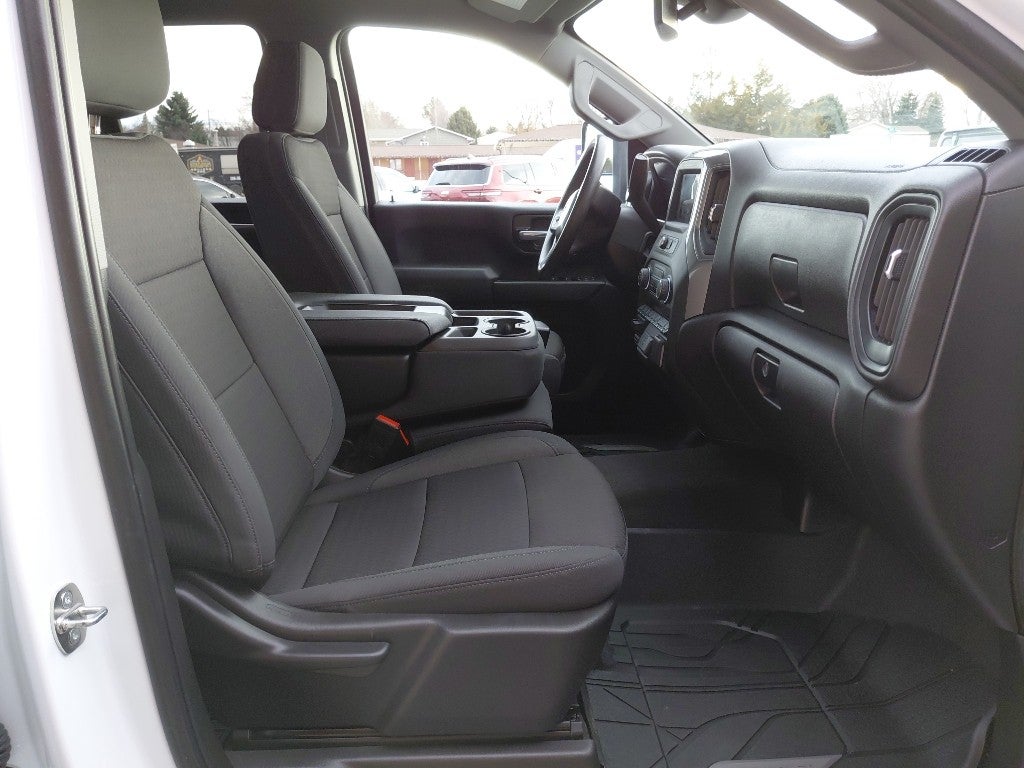 2024 Chevrolet Silverado Custom