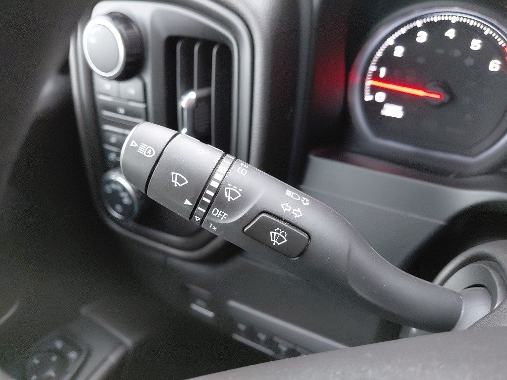 2024 Chevrolet Silverado Custom