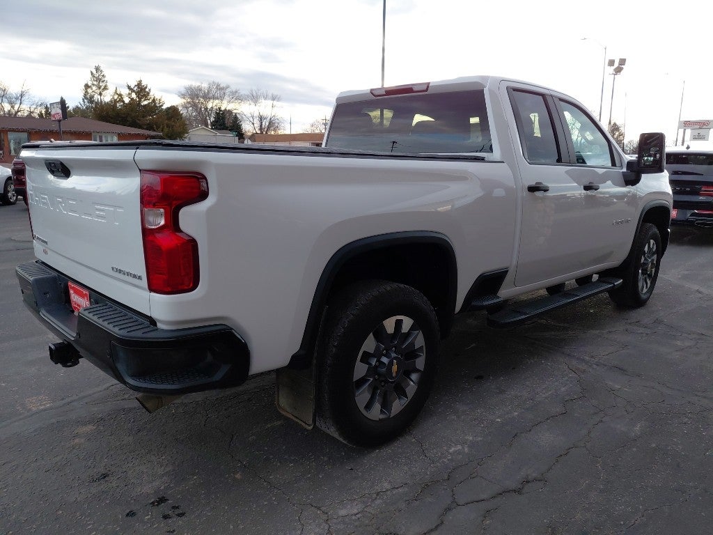2024 Chevrolet Silverado Custom