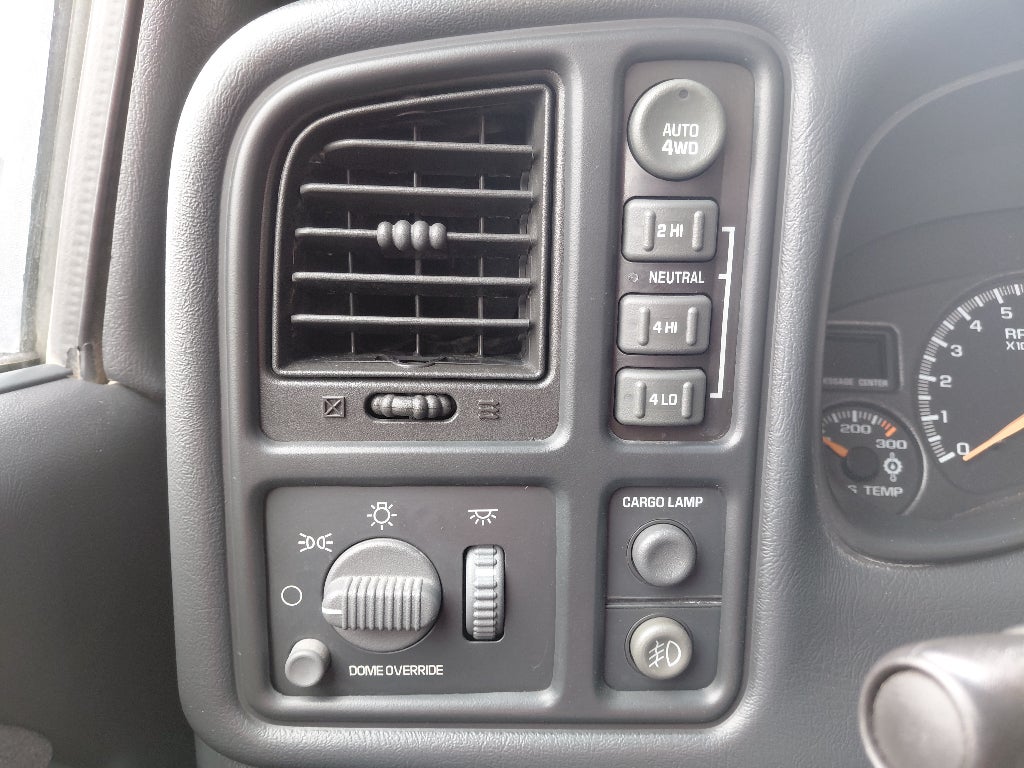2002 Chevrolet Silverado Base