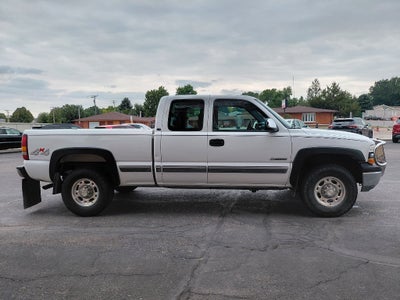2002 Chevrolet Silverado Base