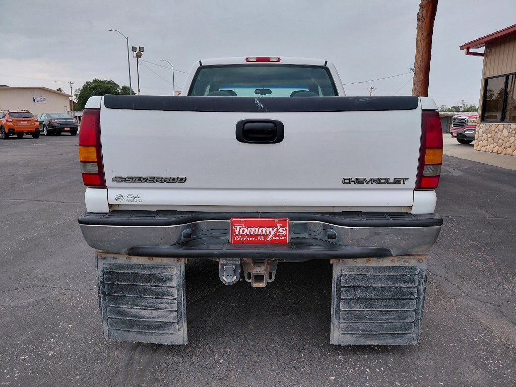 2002 Chevrolet Silverado Base