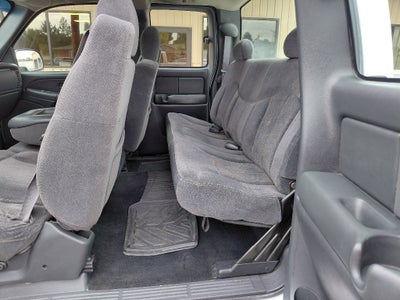 2002 Chevrolet Silverado Base