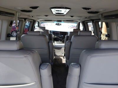 2005 GMC Savana Base