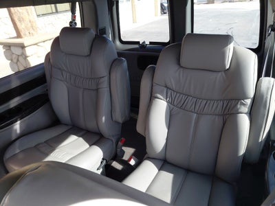 2005 GMC Savana Base