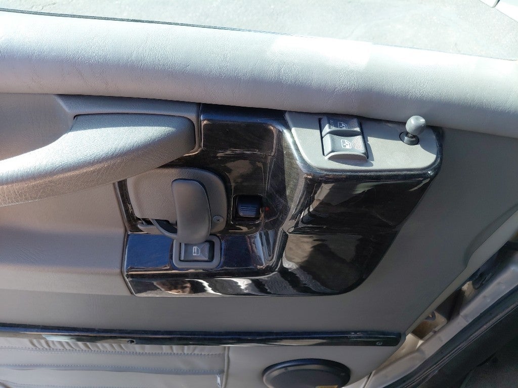 2005 GMC Savana Base