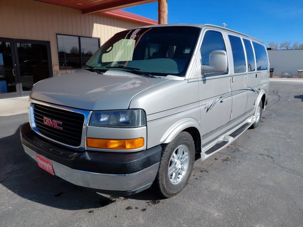 2005 GMC Savana Base