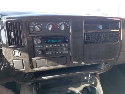 2005 GMC Savana Base