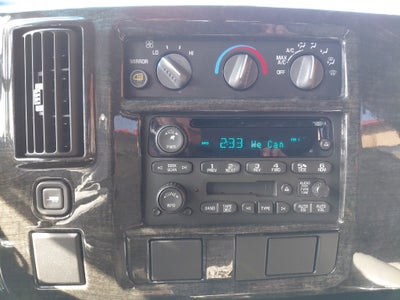 2005 GMC Savana Base