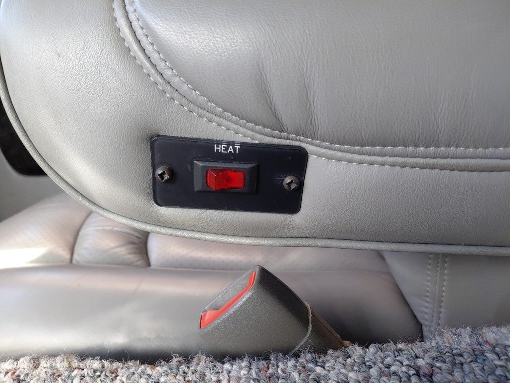 2005 GMC Savana Base