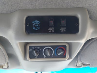 2005 GMC Savana Base