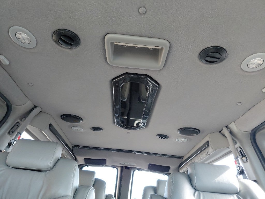 2005 GMC Savana Base