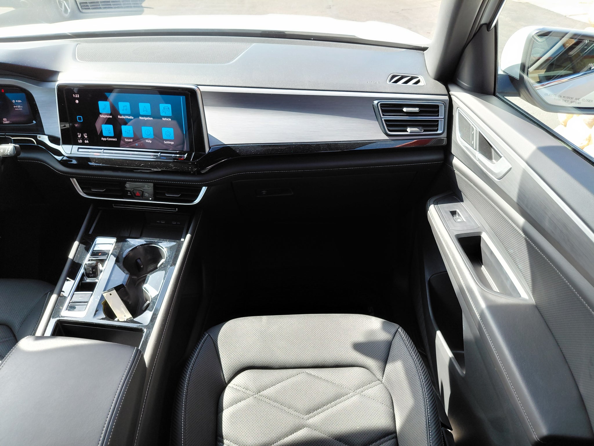 2025 Volkswagen Atlas Cross Sport SE w/Technology 4Motion