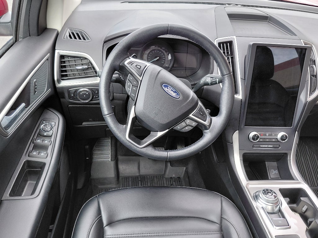 2024 Ford Edge Base