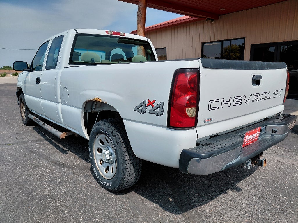 2006 Chevrolet Silverado Base