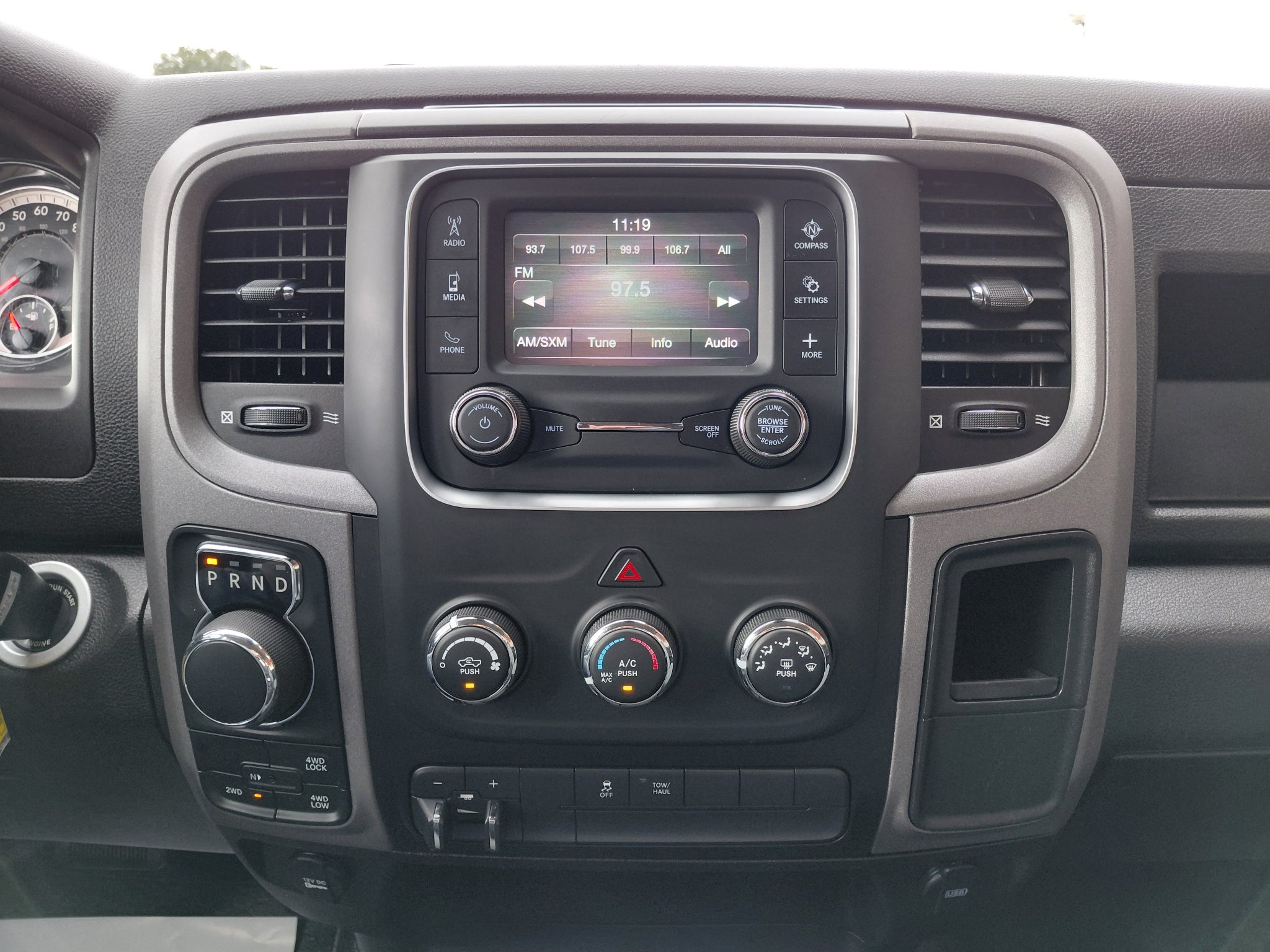 2021 RAM 1500 Classic Base