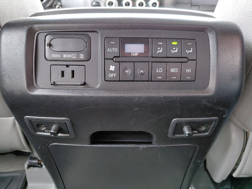 2011 Toyota Sequoia Platinum