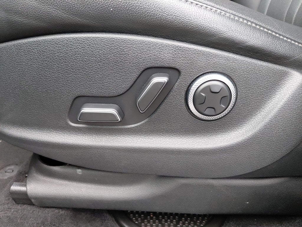 2024 Genesis GV80 Base